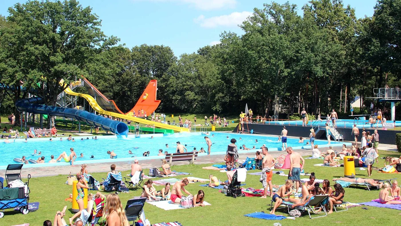 Bosbad Hoeven in Hoeven