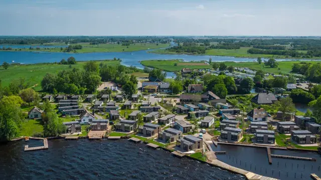 Vakantiepark De Wiedense Meren in Wanneperveen